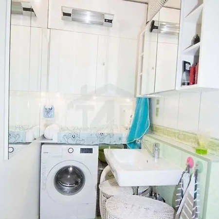 Modern Apartment, Balcony With Charming Overlooking Νίτρα
